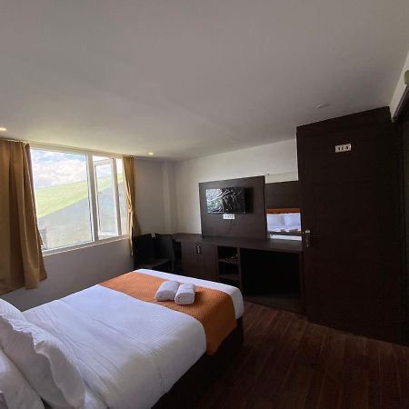 9 Atop Hotel Ґанґток Екстер'єр фото