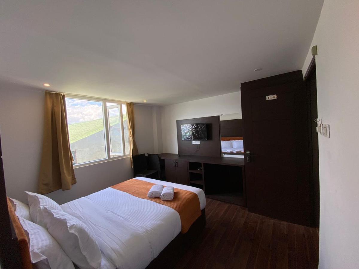 9 Atop Hotel Ґанґток Екстер'єр фото